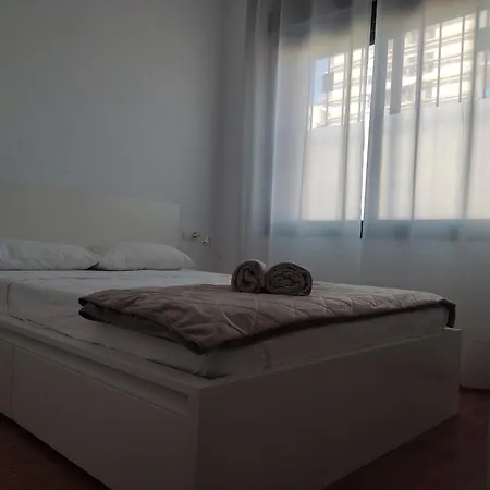 Ap4Us B1 - Apartment For Us - Sightseeing & Beach Near To Barcelona Badalona Exterior photo